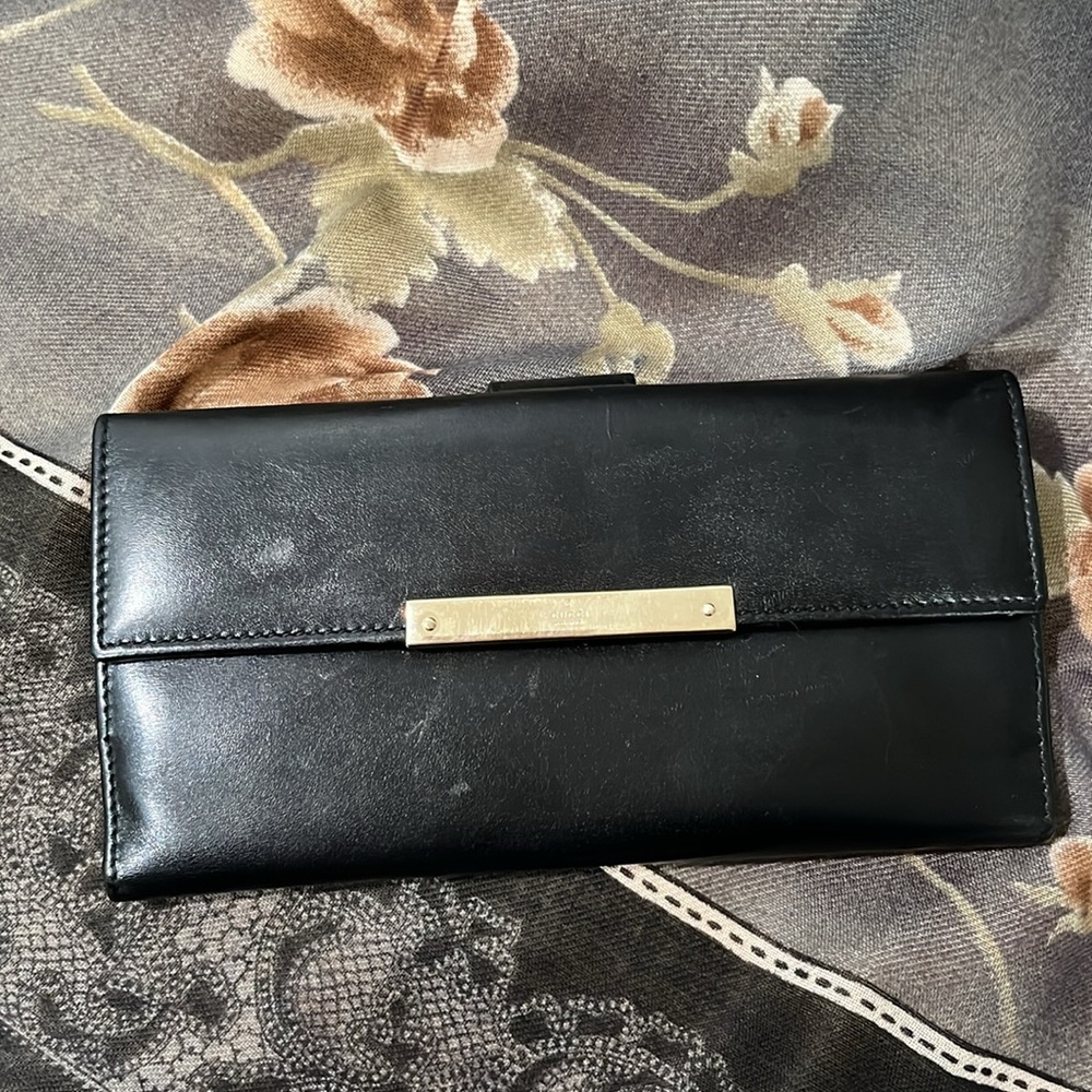 Gucci Leather Wallet made in Italy. Edges very good condition.Stamp 112715-2149 - Picture 13 of 14